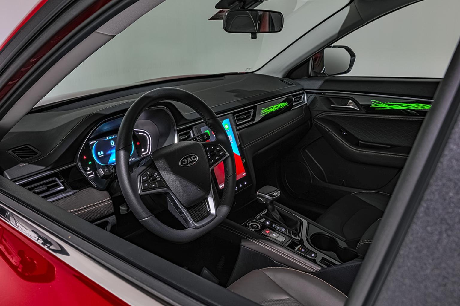 JAC-J7-Interior2