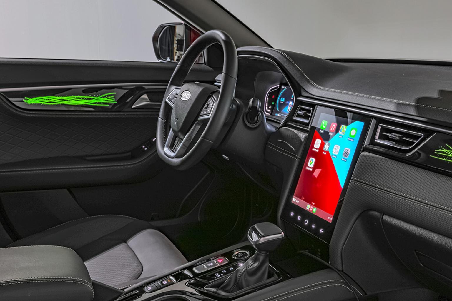 JAC-J7-Interior3