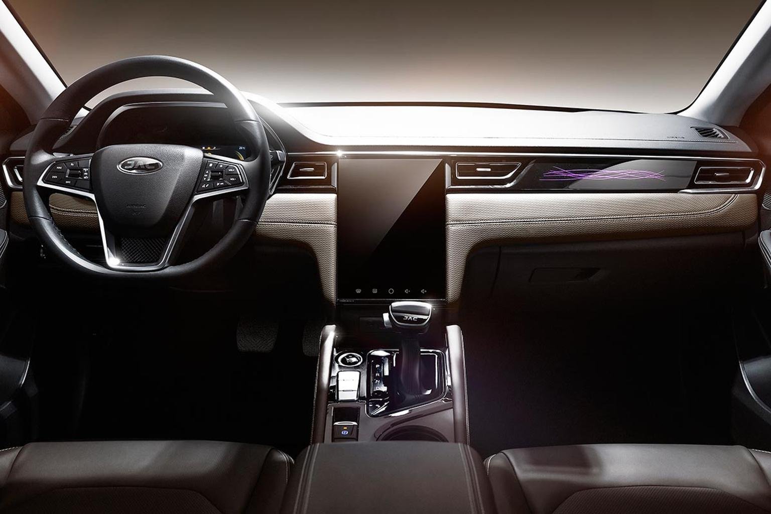 JAC-J7-Interior4