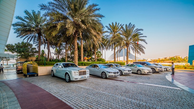 seasonal car rental offers UAE
